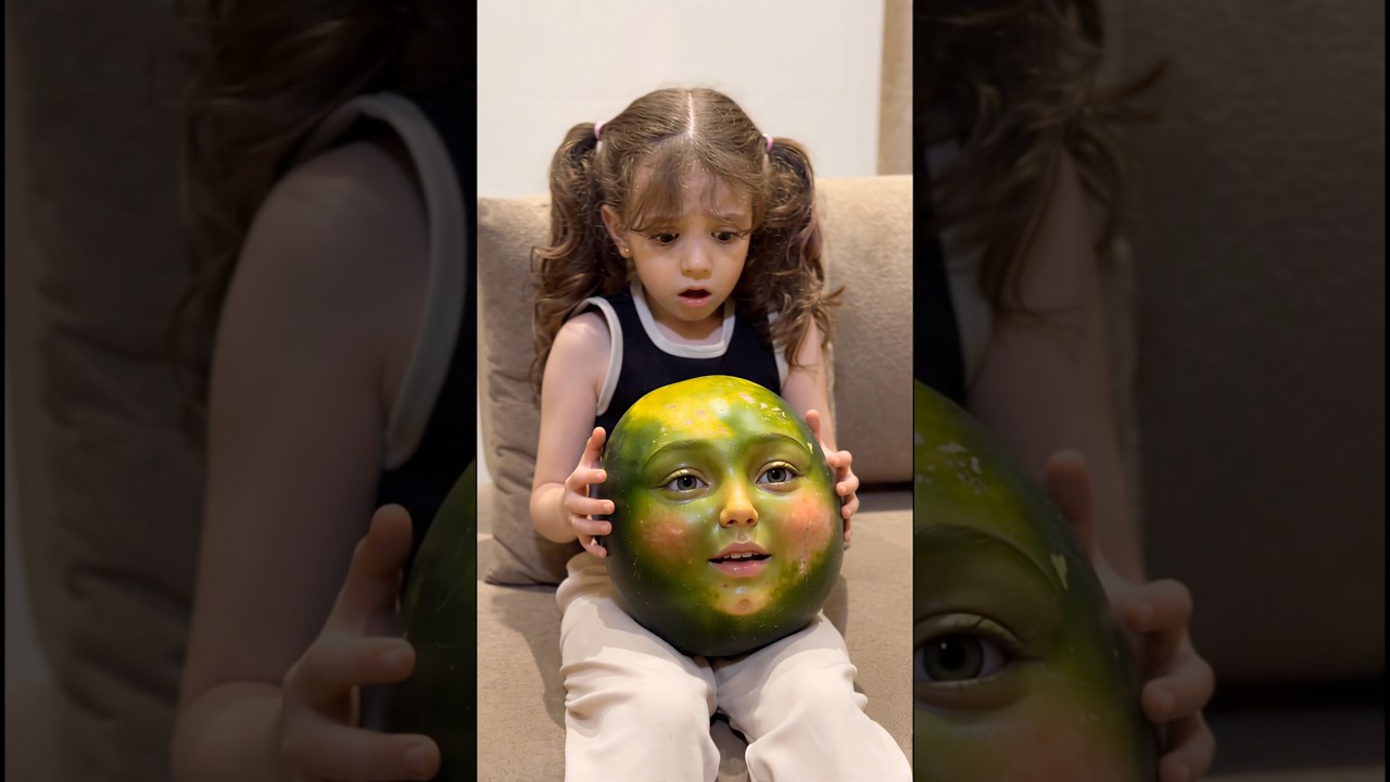 بطيخة اصبحت بوجه انسان 😱🍉
