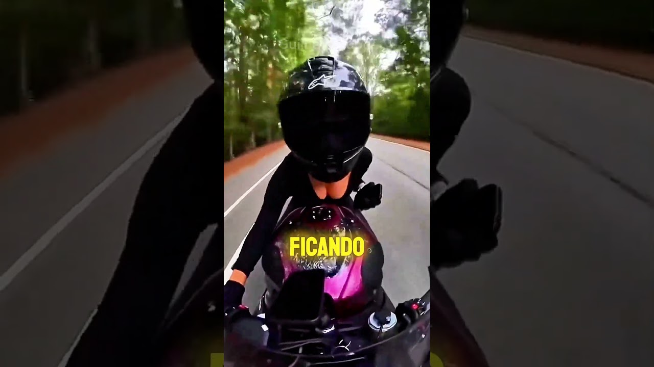 Essa Mulher Pegou O Celular Do Motoca E Quase Fez Ele Infartar.