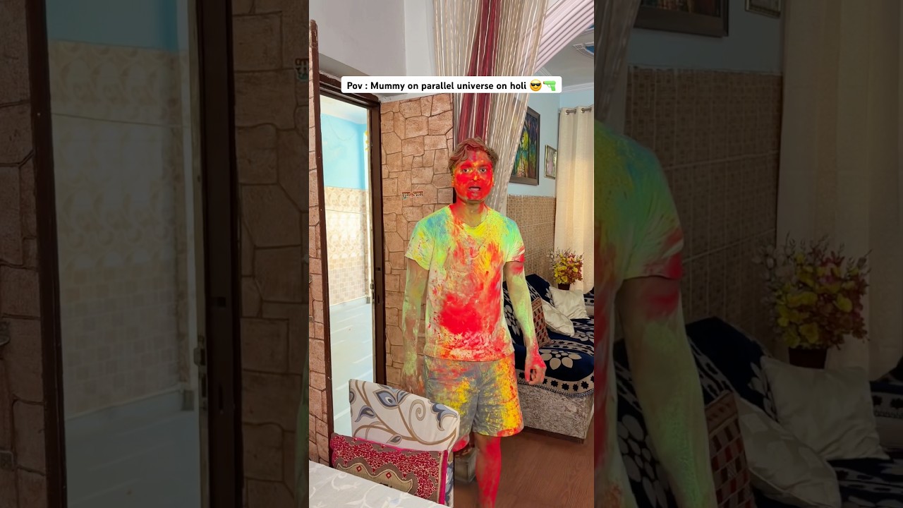 Mummy in parallel universe on holi 😎🔫 most viral comedy 😂 #shorts #ytshorts