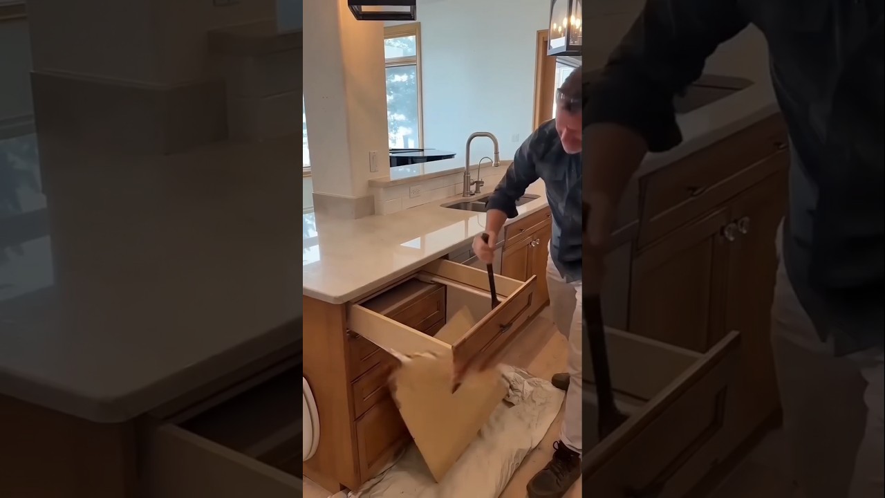 Ide Gila Sang Istri: Mengubah Dudukan Toilet Jadi Sesuatu yang Tak Terduga