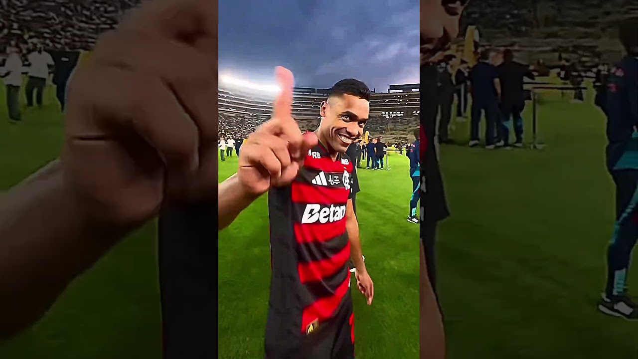EMILLY VICK DANÇANDO MÚSICA DA COPA 🇧🇷