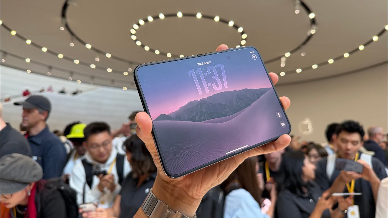 iPhone Duo - First Look & Hands-On!