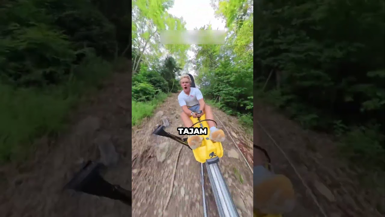 Menaiki kereta luncur tanpa ngerem😲