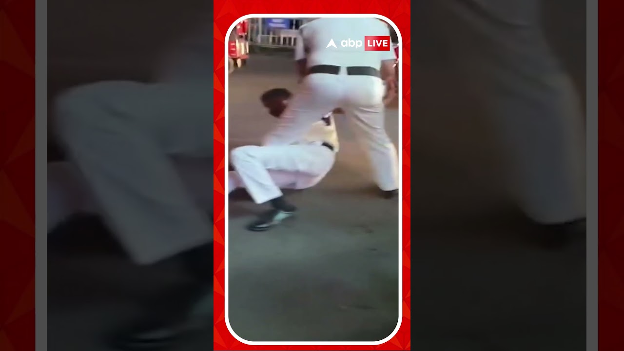 দশমীর রাতে মত্ত পুলিশ অফিসার, ভাইরাল ভিডিয়ো ঘিরে তোলপাড় !