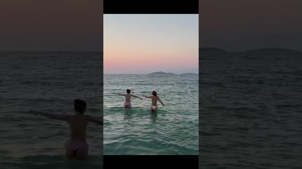 Kızlar Denizin Tadını Çıkarıyor 🧡🌊 #manifestgirls #manifam #shorts