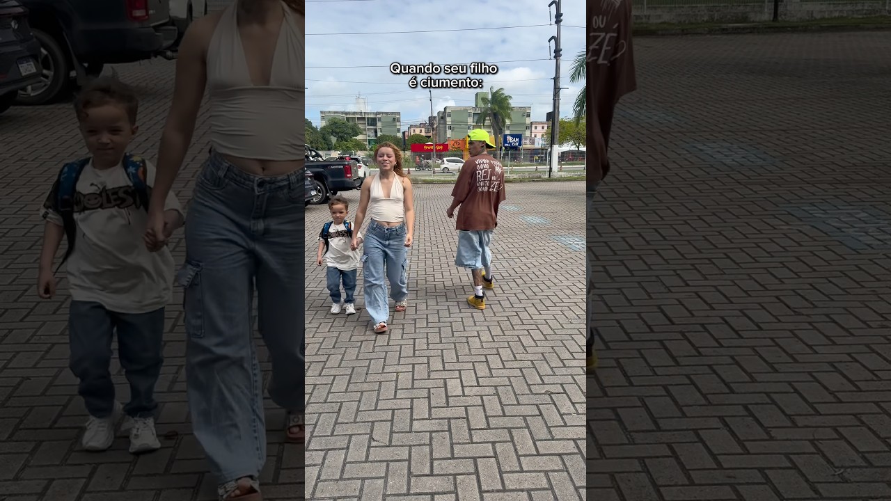 Quando seu filho não divide a mãe com ninguém😂