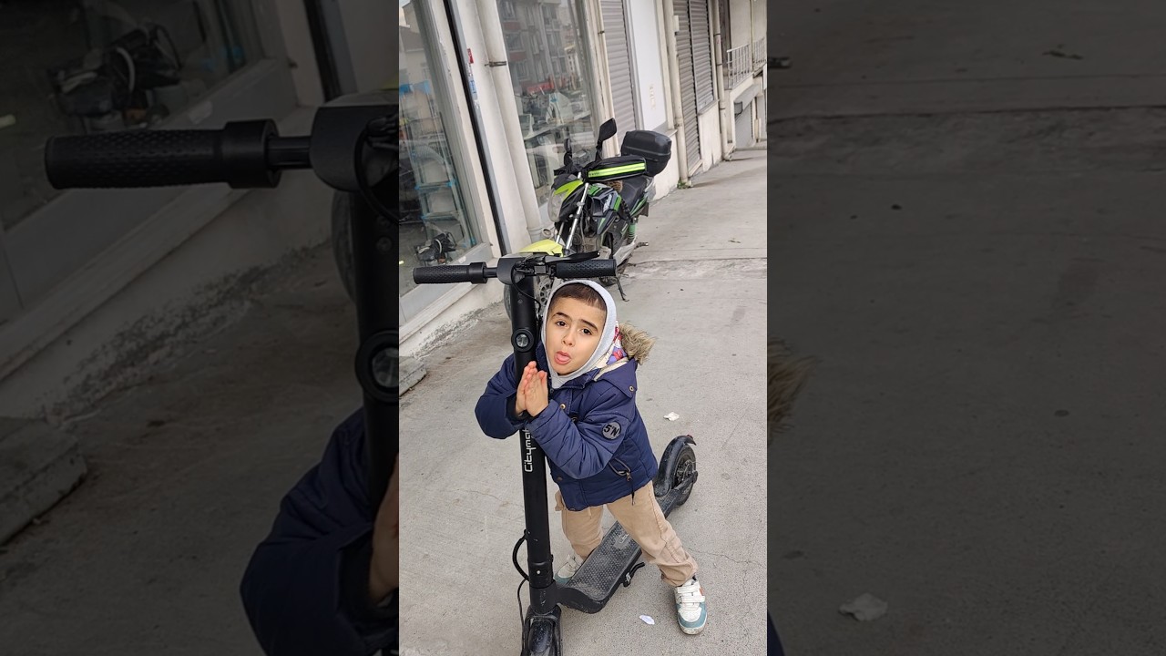 Hamza scooterı motordan bile hızlı sürüyor #scooter #motor #keşfetbeniöneçıkar #viralvideo #anneoğul