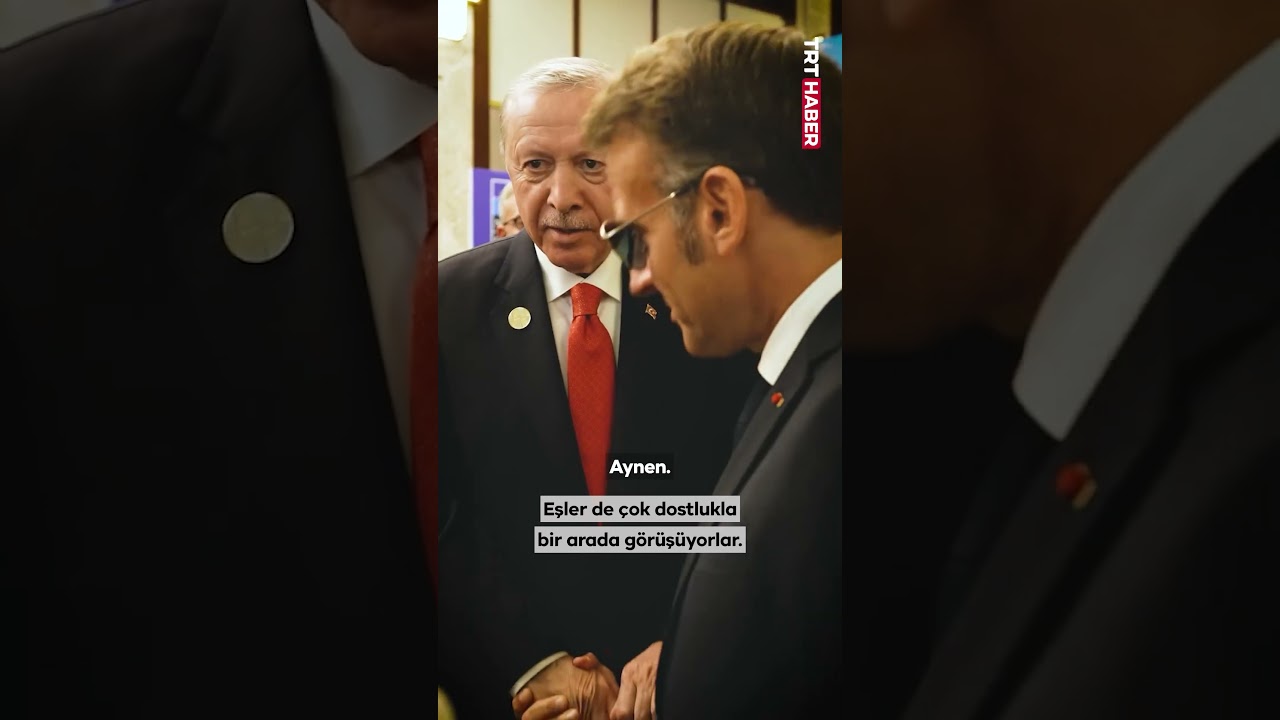 Cumhurbaşkanı Erdoğan, Fransa Cumhurbaşkanı Macron’u Fransa’ya selam söyleyerek uğurladı 🇹🇷🇫🇷
