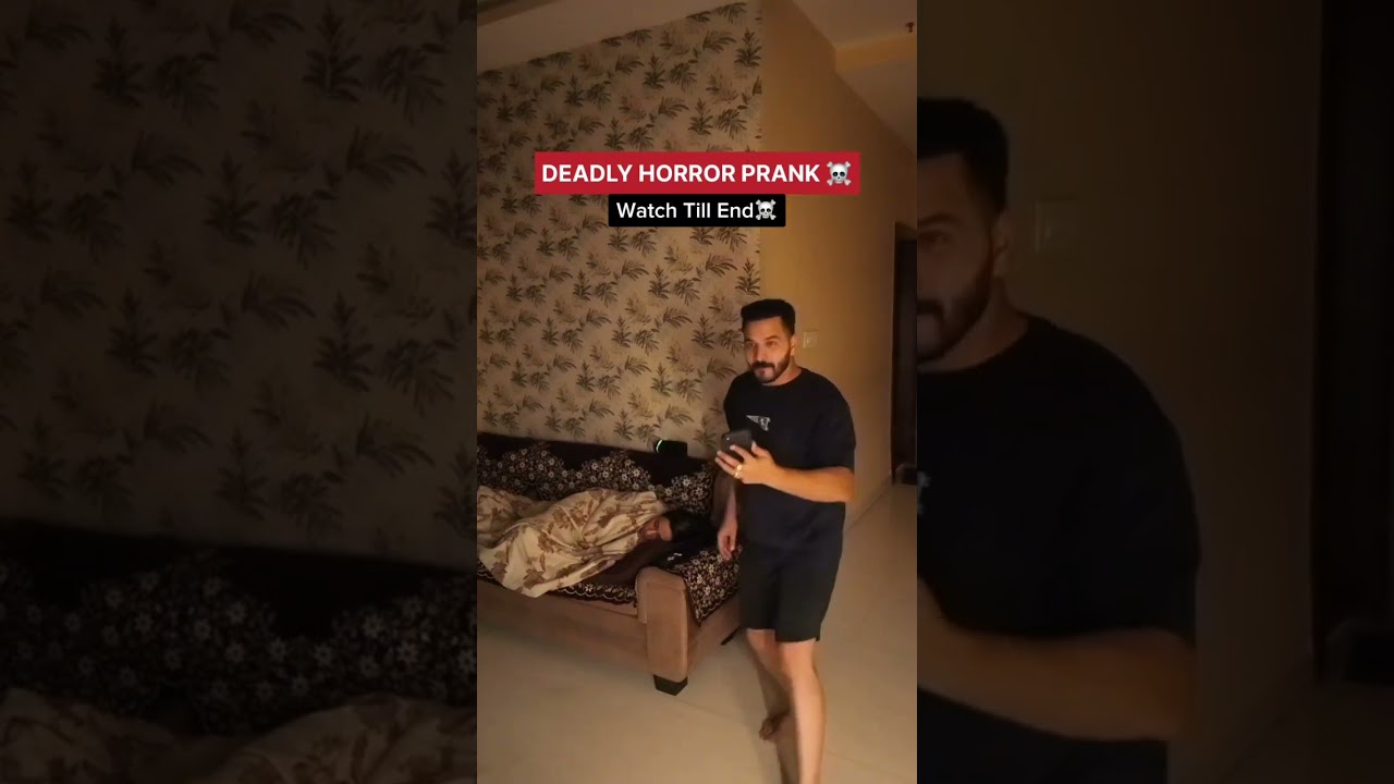 Horror Prank On Wife👻😱☠️😂 #comedy #couplefunnyshorts #horrorpranks #ghostprank #funnyprank